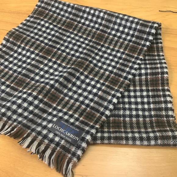 Lochcarron of Scotland 100% New Wool winter scarf plaid VGUC 48" x 11" - Picture 5 of 6
